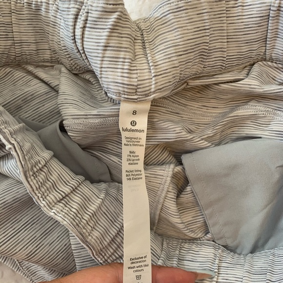 Lululemon ‘On The Fly’ Crop - Picture 6 of 7